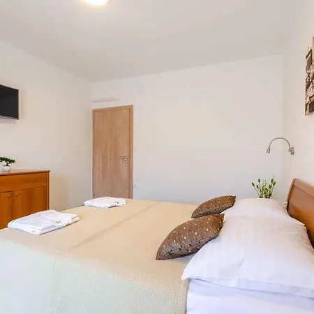 Apartment In 39324