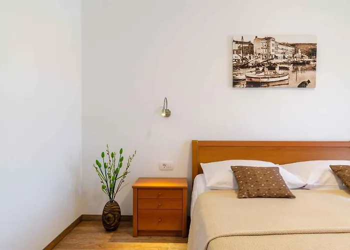 アパート In 39324 *